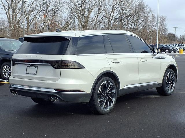 Used 2023 Lincoln Aviator Reserve w/ Equipment Group 201A AWD/4WD image 2