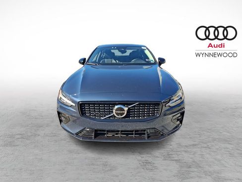 Used 2024 Volvo S60 B5 Plus AWD/4WD image 2
