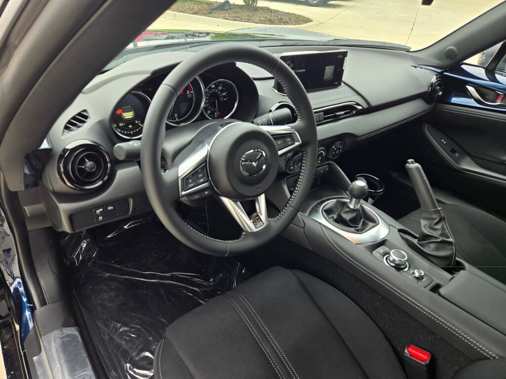 New 2026 MAZDA MX-5 Miata Club w/ Weather Package RWD image 12
