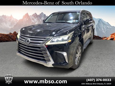 Used 2017 Lexus LX 570 4WD w/ Luxury Package image 16