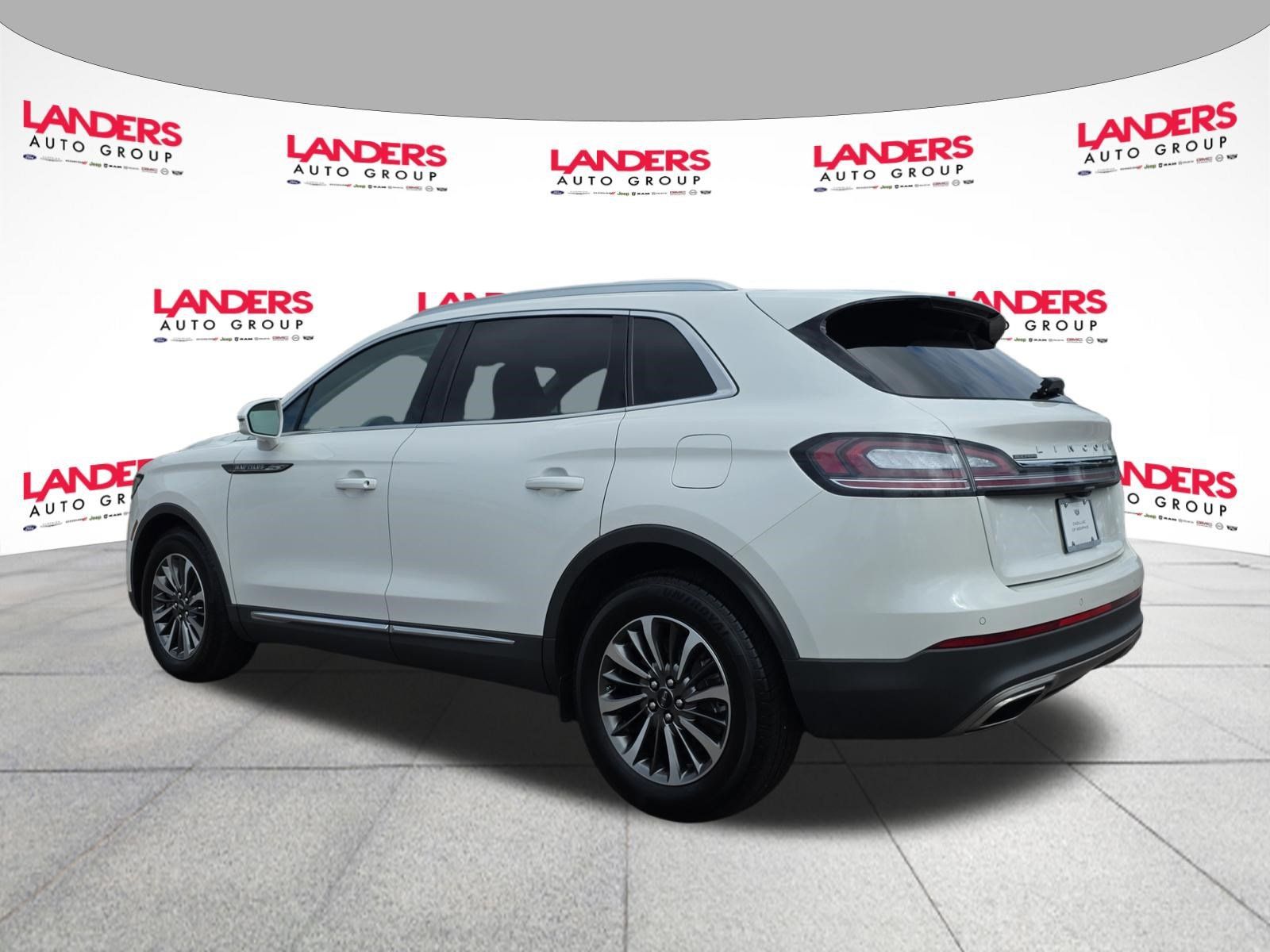 Used 2023 Lincoln Nautilus Reserve AWD/4WD image 5