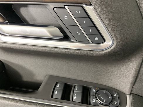 Used 2025 GMC Sierra 1500 SLT w/ SLT Premium Plus Package image 24