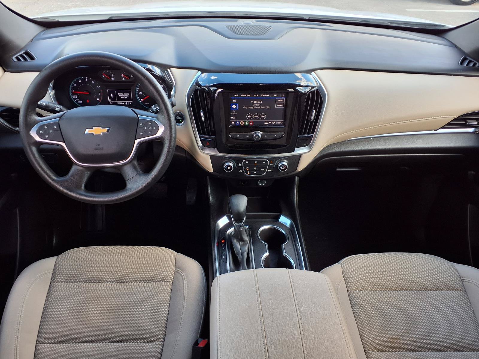Used 2023 Chevrolet Traverse LS w/ Safety Package FWD image 4