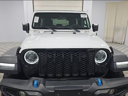 Used 2023 Jeep Wrangler Unlimited w/ Sun & Screen Package AWD/4WD image 3