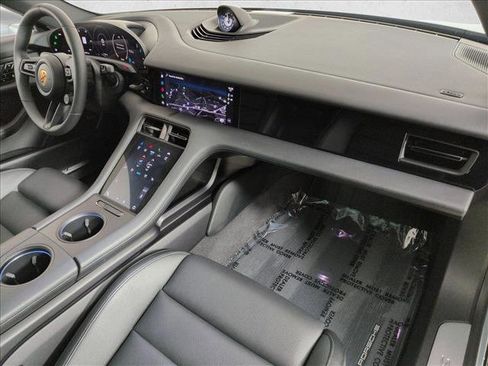 Certified 2021 Porsche Taycan 4S image 23