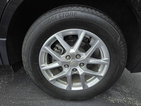 Used 2022 Chevrolet Equinox LT AWD/4WD image 13