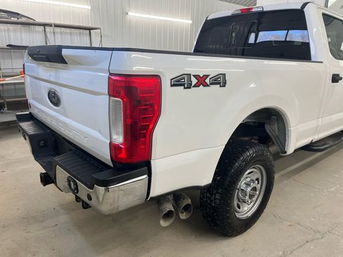 Used 2019 Ford F250 XL w/ Power Equipment Group image 5