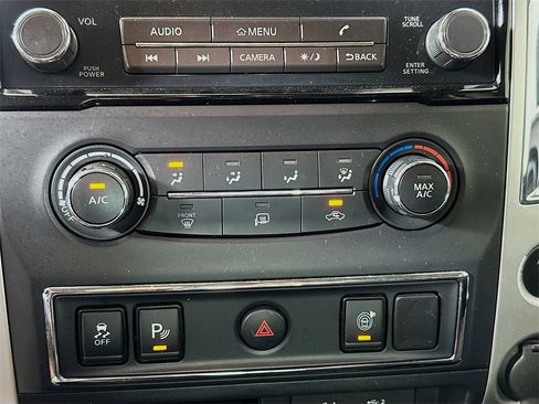 Used 2020 Nissan Titan SV w/ Accessory Utility Package image 15