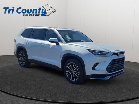Used 2026 Toyota Grand Highlander AWD Hybrid image 1