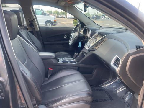 Used 2017 Chevrolet Equinox Premier w/ Enhanced Convenience Package AWD/4WD image 28