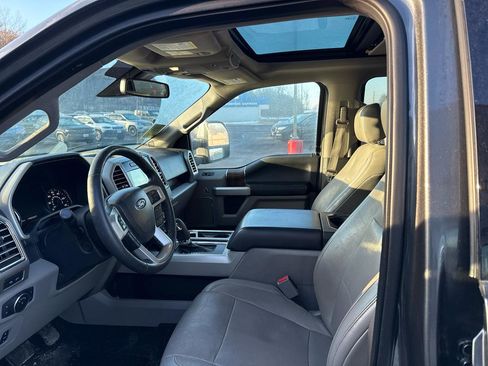 Used 2016 Ford F150 Lariat w/ Equipment Group 502A Luxury image 4