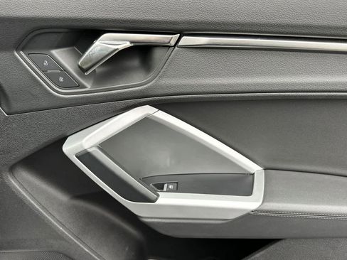 Used 2023 Audi Q3 2.0T Premium image 19