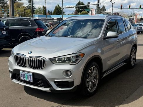 Used 2017 BMW X1 xDrive28i AWD/4WD image 6