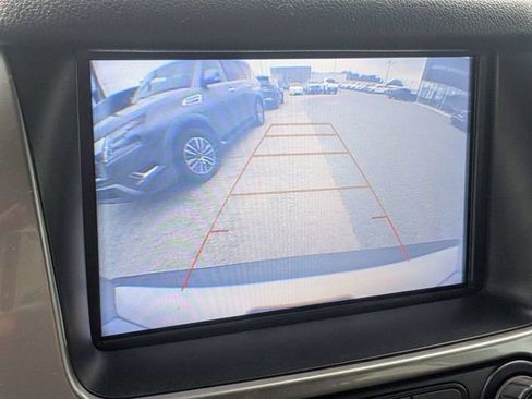 Used 2019 Chevrolet Tahoe LT w/ Luxury Package RWD image 21