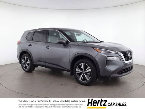 Used 2025 Nissan Rogue SV image 1