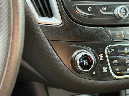 Used 2023 Chevrolet Malibu LT image 23