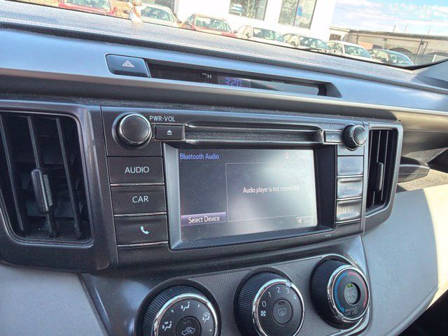 Used 2015 Toyota RAV4 LE AWD/4WD image 2