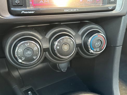 Used 2015 Scion tC image 27