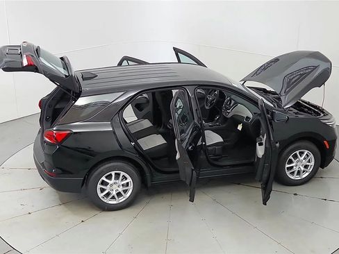 Used 2023 Chevrolet Equinox LS w/ Driver Confidence II Package image 43
