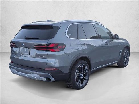 Used 2026 BMW X5 sDrive40i w/ Climate Comfort Package RWD image 2