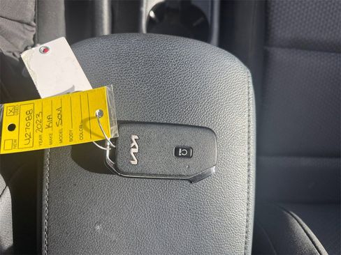 Certified 2023 Kia Soul S image 32