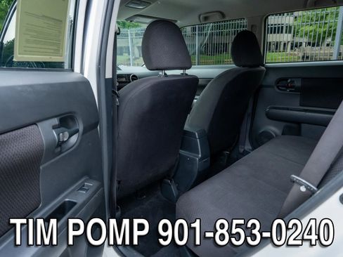 Used 2010 Scion xB FWD image 12