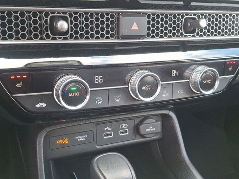 Used 2023 Honda Civic Touring image 15