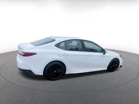 Used 2025 Toyota Camry SE image 14