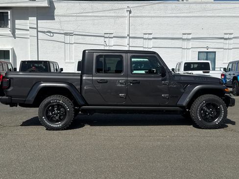 New 2026 Jeep Gladiator Sport image 2