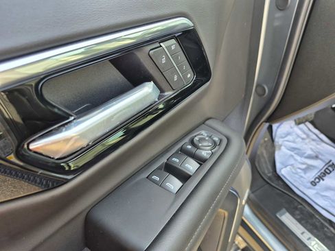 Used 2025 Chevrolet Tahoe Z71 w/ Z71 Off-Road Package image 15