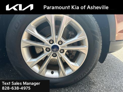 Used 2017 Ford Escape SE w/ Equipment Group 201A AWD/4WD image 6