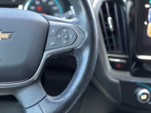 Used 2018 Chevrolet Traverse LT FWD image 34