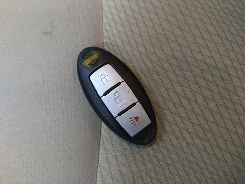 Used 2014 Nissan Pathfinder S image 32