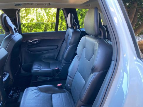 Used 2020 Volvo XC90 T6 Momentum image 31