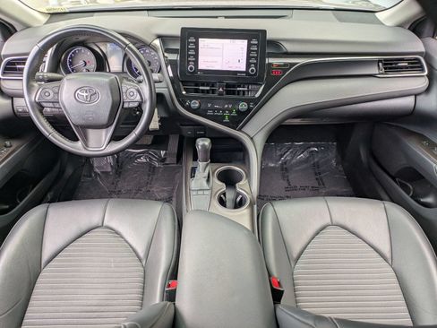 Used 2023 Toyota Camry SE FWD image 7