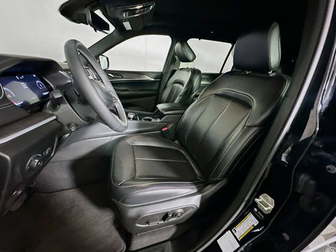 Used 2024 Jeep Grand Cherokee L Limited w/ Luxury Tech Group II image 13