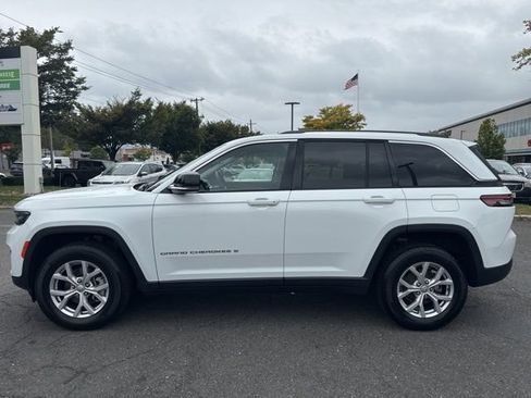 Certified 2022 Jeep Grand Cherokee Limited image 20