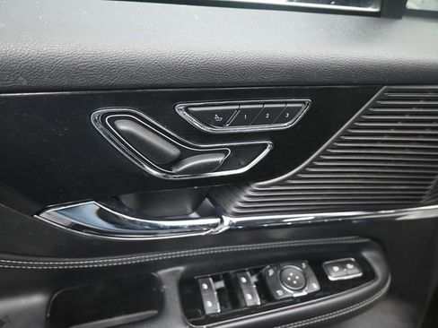 Used 2022 Lincoln Corsair AWD w/ Equipment Group 101A image 15