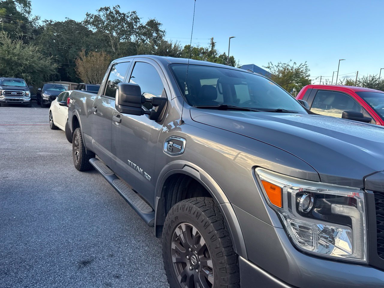 Used 2019 Nissan Titan PRO-4X w/ Pro-4x Convenience Package AWD/4WD image 5