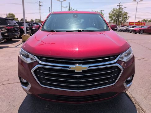 Used 2019 Chevrolet Traverse Premier w/ Driver Confidence II Package FWD image 8