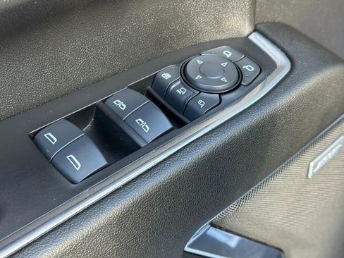 Certified 2025 GMC Sierra 2500 SLT image 16