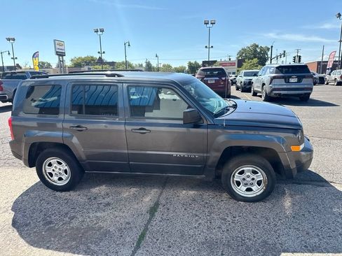 Used 2014 Jeep Patriot Sport w/ Power Value Group AWD/4WD image 8