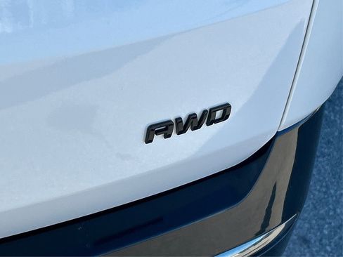 Used 2020 Chevrolet Traverse Premier w/ Redline Edition image 17