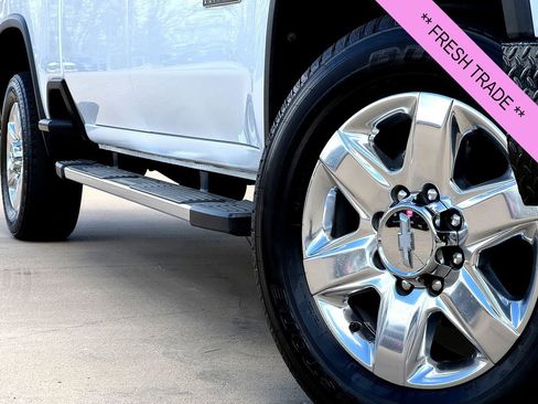 Used 2020 Chevrolet Silverado 2500 LTZ w/ LTZ Texas Edition AWD/4WD image 7