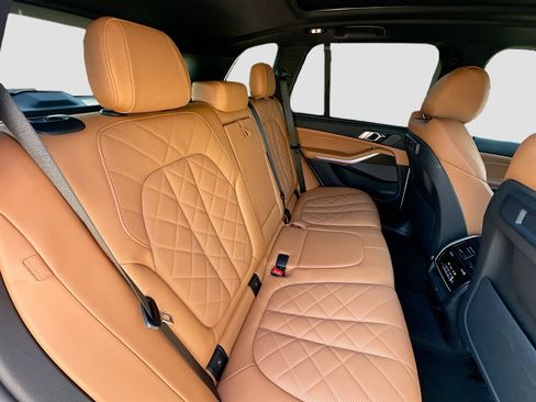 Used 2023 BMW X5 xDrive40i w/ Executive Package image 30