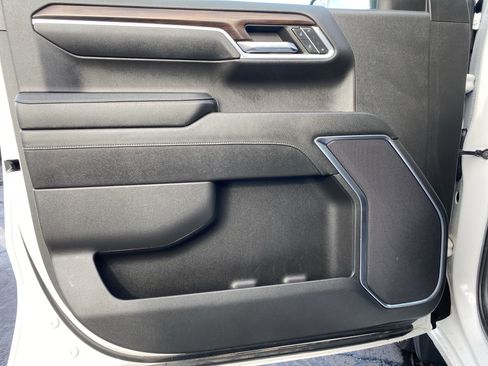 Used 2024 GMC Sierra 1500 SLT image 25