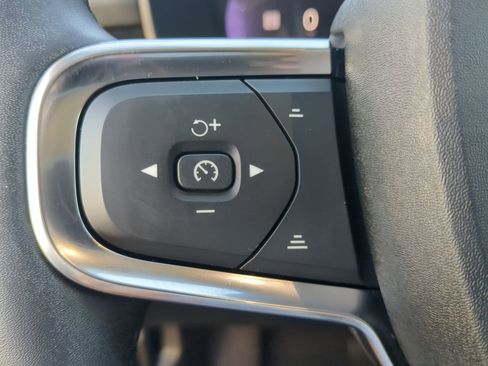 Used 2023 Volvo XC40 B5 Plus w/ Protection Package Premier AWD/4WD image 66