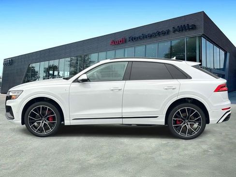 Used 2023 Audi Q8 Premium Plus image 2