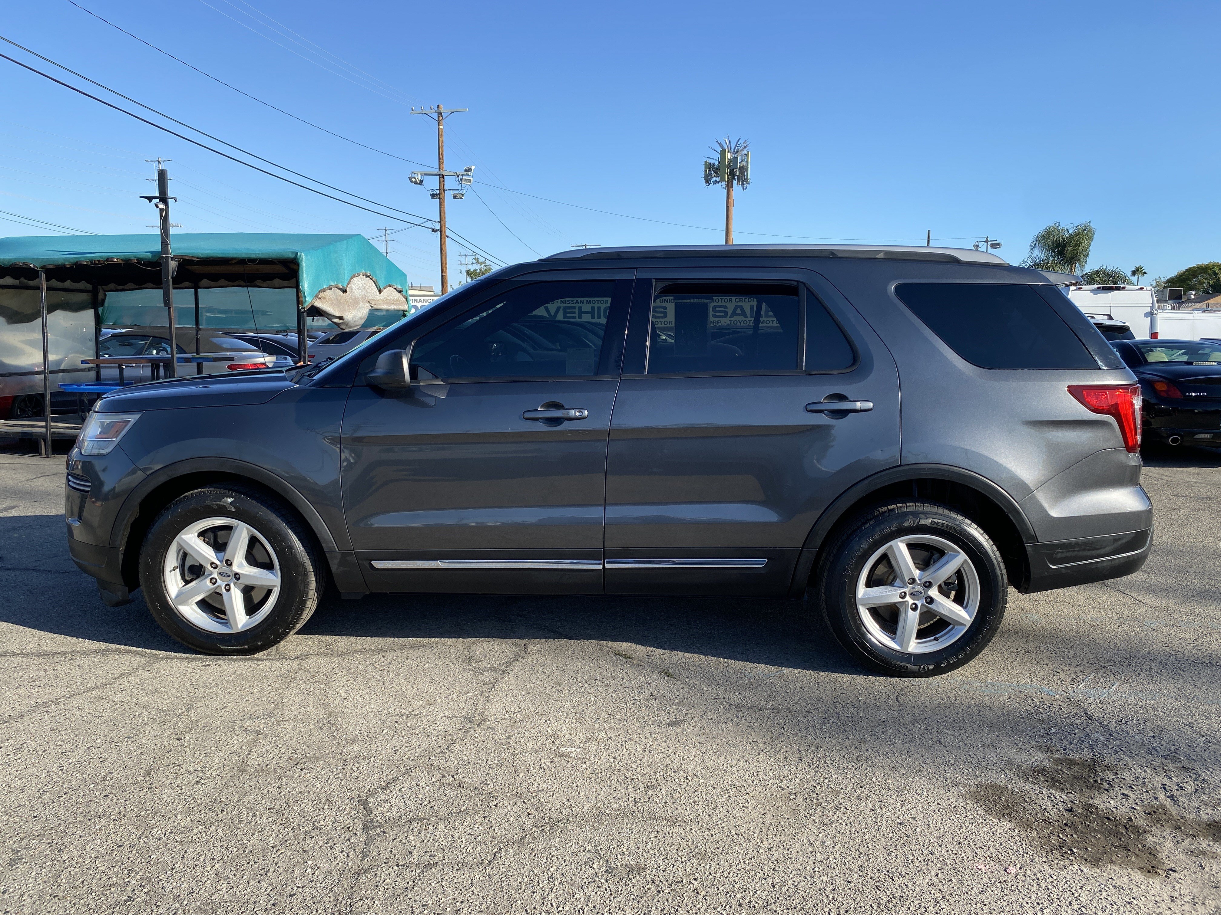 Used 2019 Ford Explorer XLT FWD image 9