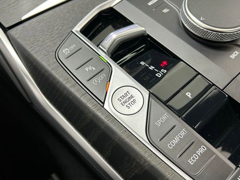 Used 2024 BMW 330i xDrive Sedan w/ Convenience Package image 21